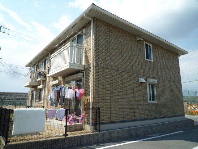 拡大写真:倉敷市福田町古新田 1階102の外観写真(昼)