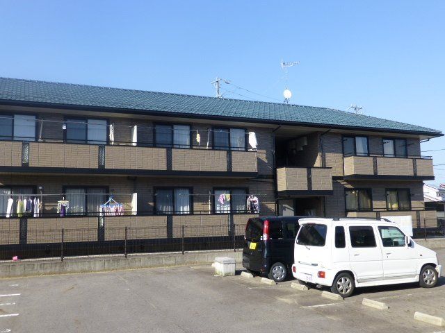 拡大写真:メープル上野 1階102の外観写真(昼)