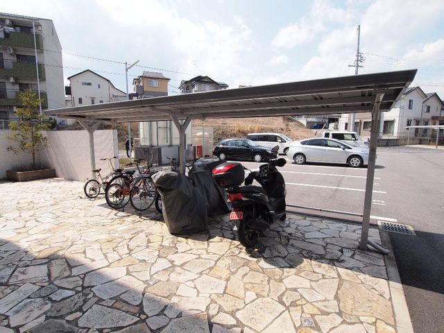 拡大写真：スワン　スタイル 1階101の外観写真（昼）