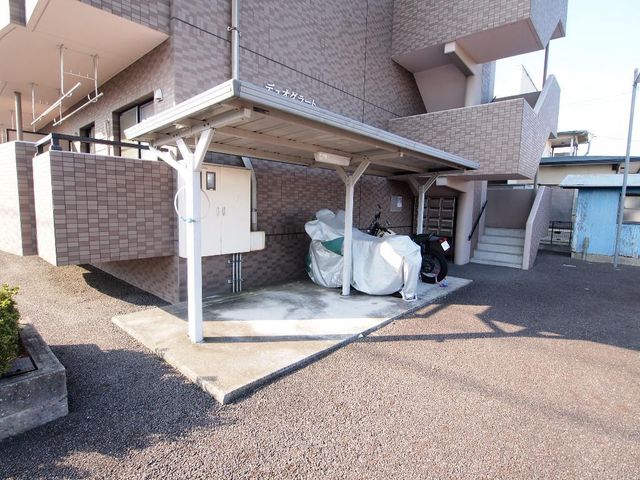 拡大写真:デュオグラート 3階304の外観写真(昼)