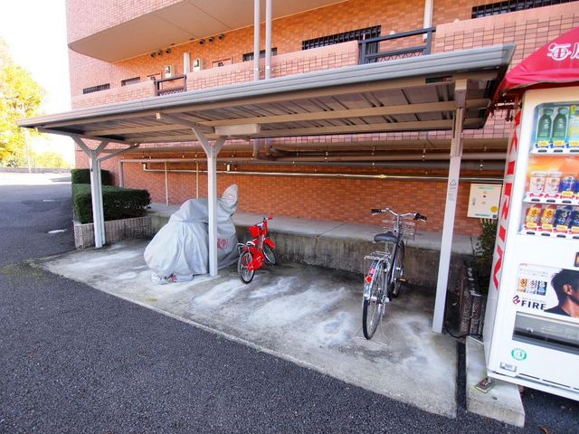 拡大写真:サンライトヒルズ 1階102の外観写真(昼)