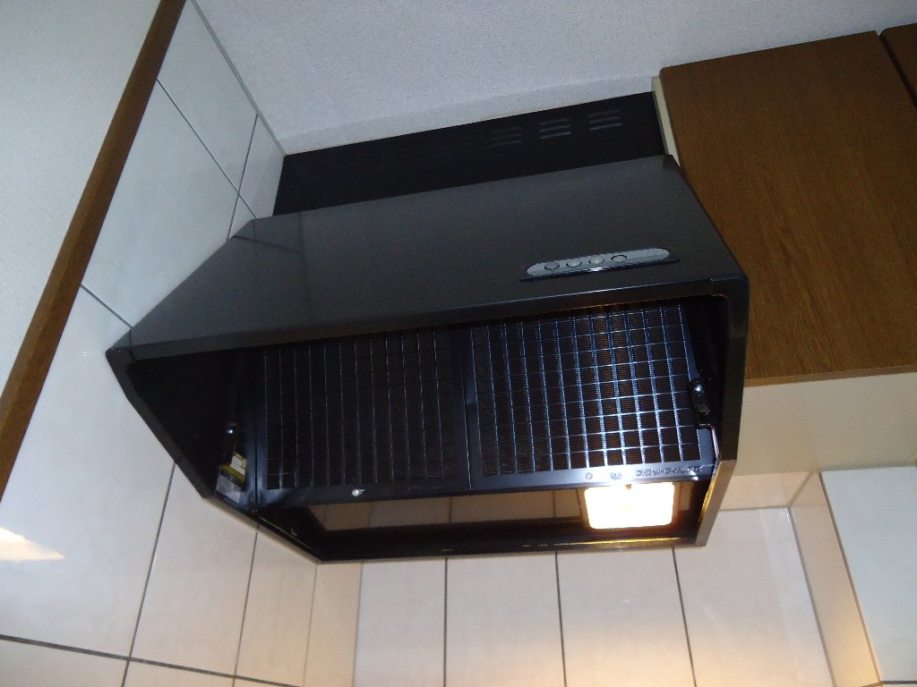拡大写真：ベル・グラース　Ｔ 1階103のキッチン換気扇