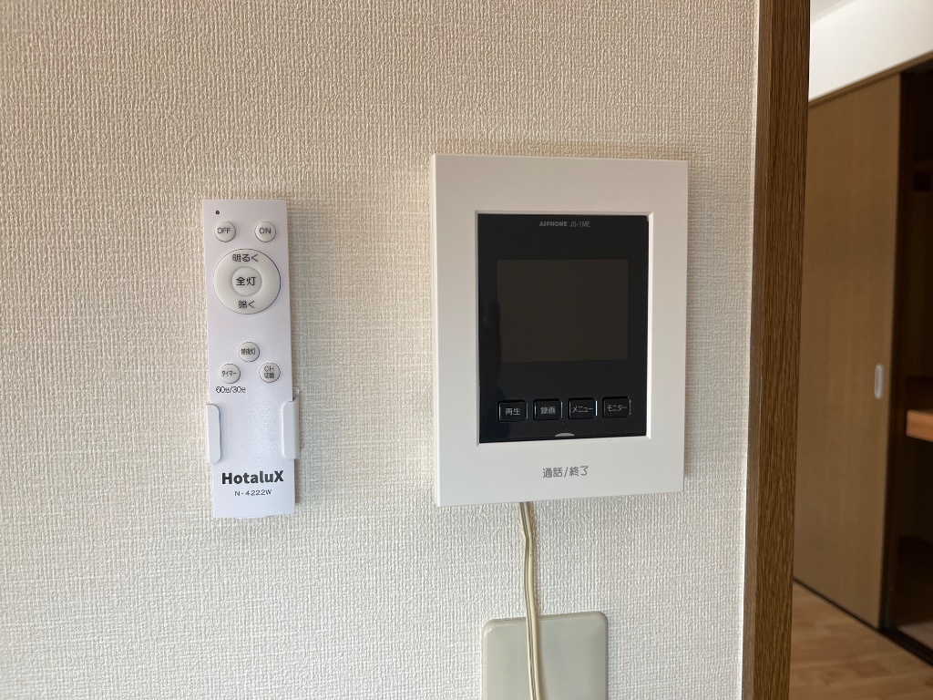 拡大写真:セジュール川部 2階205のカメラ付インターホン