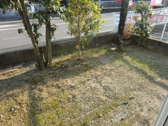 拡大写真:西坂ハイツB棟 1階101の専用庭