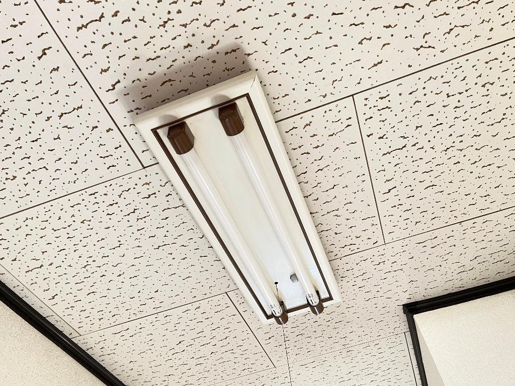拡大写真:スターY&K 1階102の照明器具