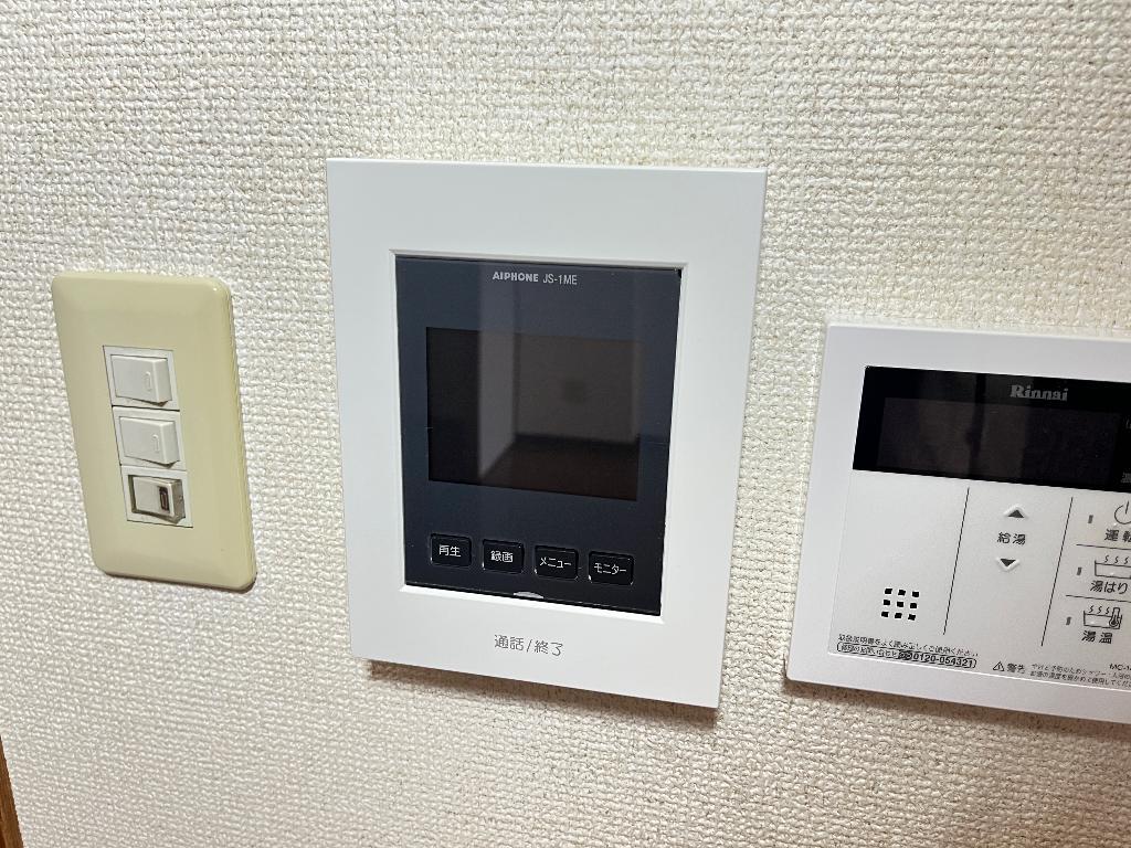 拡大写真:ヴィラ高島 3階302のカメラ付インターホン