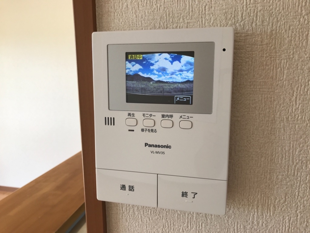 拡大写真:アップルハウス 1階102のカメラ付インターホン