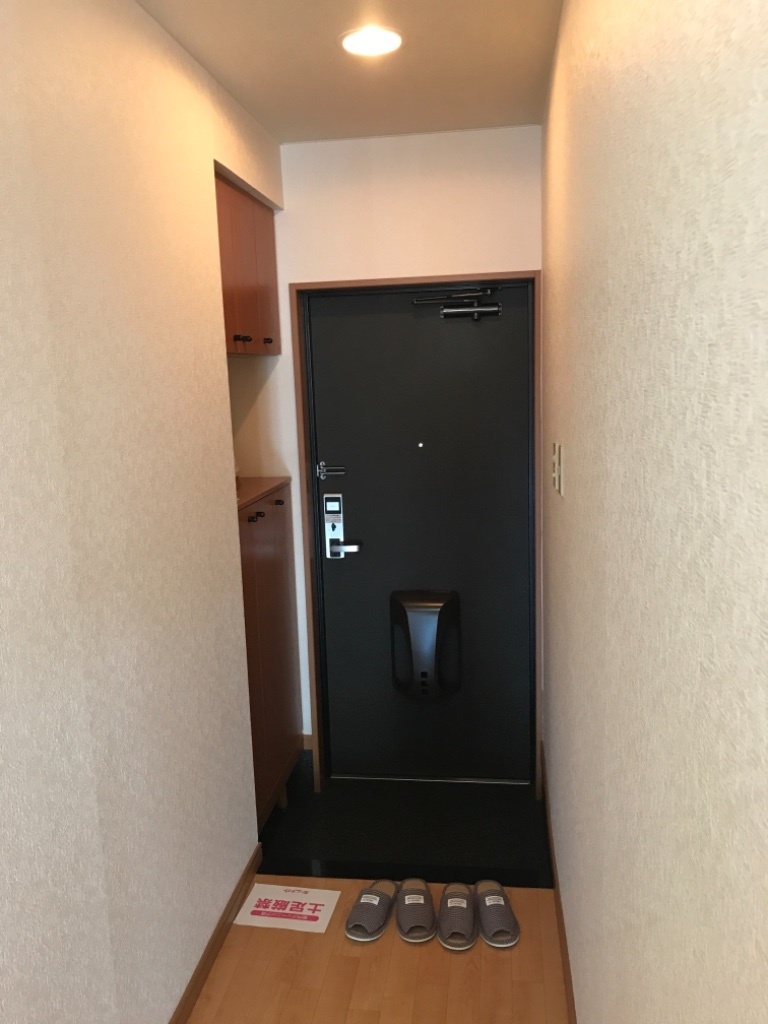 拡大写真:アップルハウス 1階102の玄関