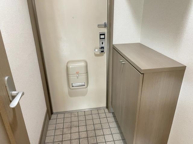 拡大写真：シャトー長沢 2階201の玄関(イメージ)