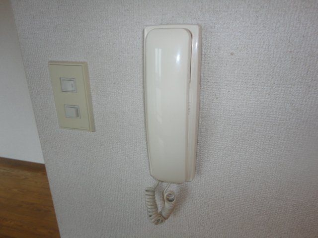 拡大写真:名古屋市昭和区塩付通1丁目 7階701のインターホン