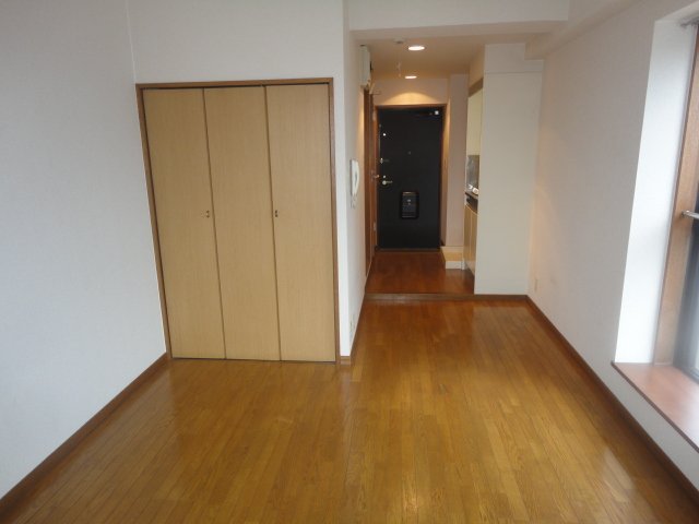 拡大写真:名古屋市昭和区塩付通1丁目 7階701の洋室
