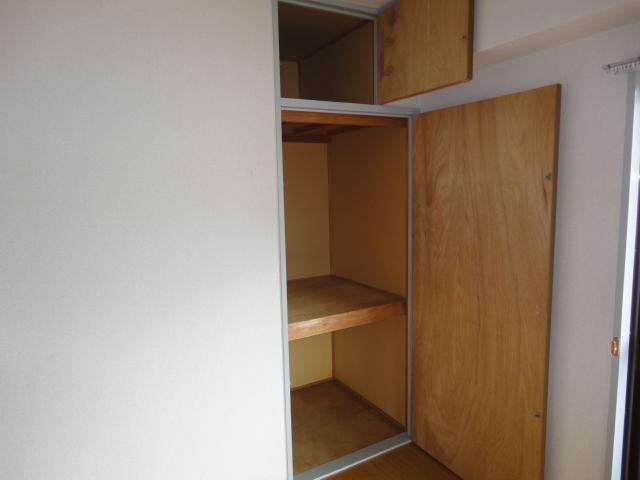 拡大写真:グランデール鶴田 4階301の収納