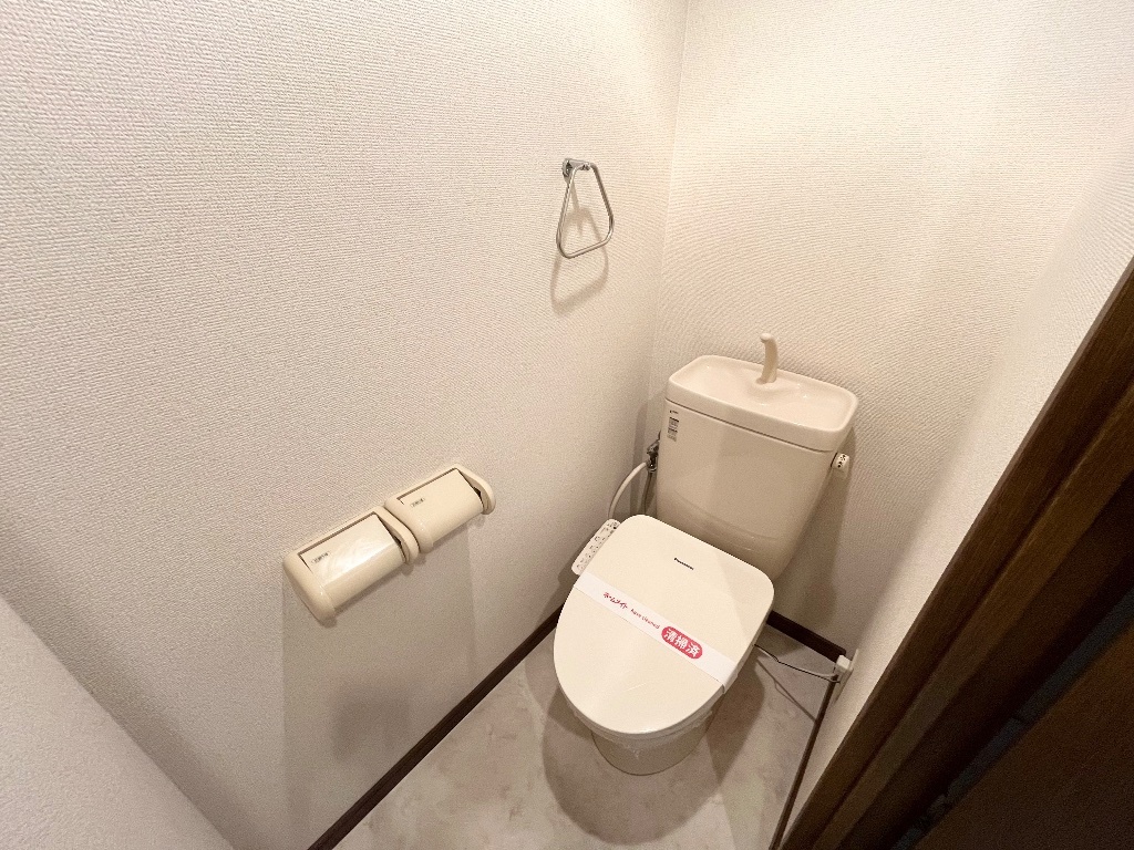 拡大写真:トゥインクル 2階202のトイレ