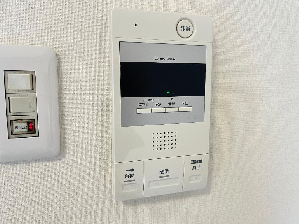 拡大写真:シーズンコート塩釜駅前 3階303のカメラ付インターホン