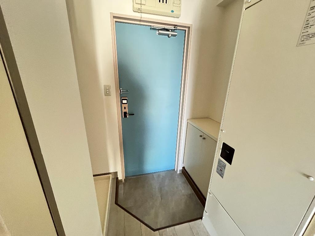 拡大写真:シーズンコート塩釜駅前 4階401の玄関(イメージ)