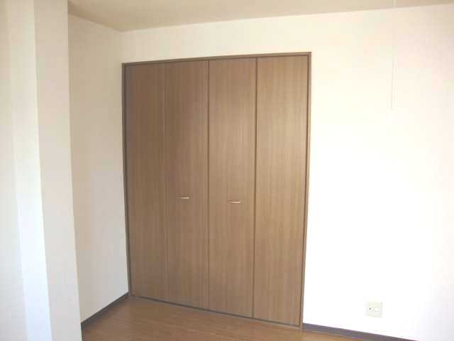 拡大写真:H.C.BLD 4階4Aのクローゼット