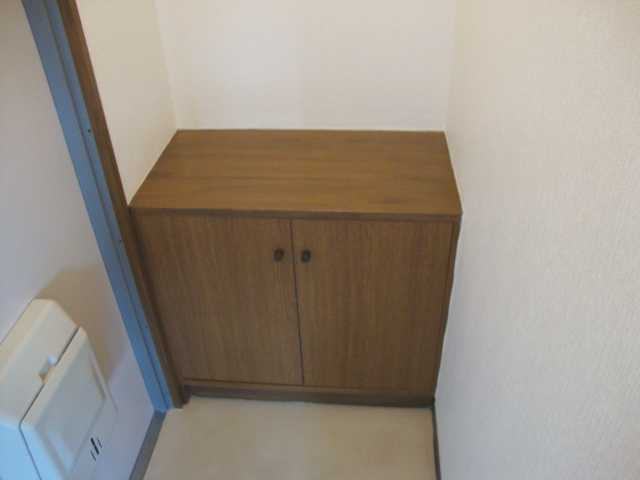 拡大写真:H.C.BLD 4階4AのシューズBOX