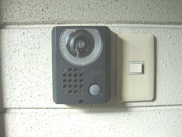 拡大写真:H.C.BLD 4階4Aのカメラ付インターホン