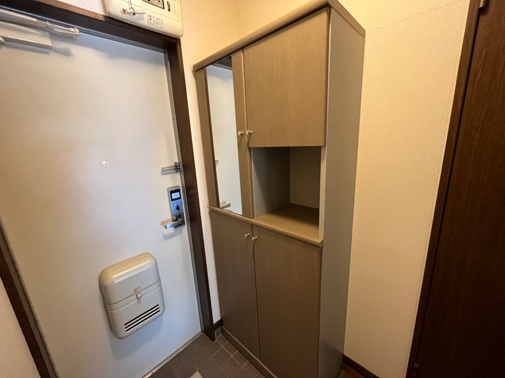 拡大写真:サンビレッジ28 2階206の下駄箱