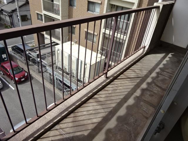 拡大写真:メゾン横須賀 4階401のベランダ
