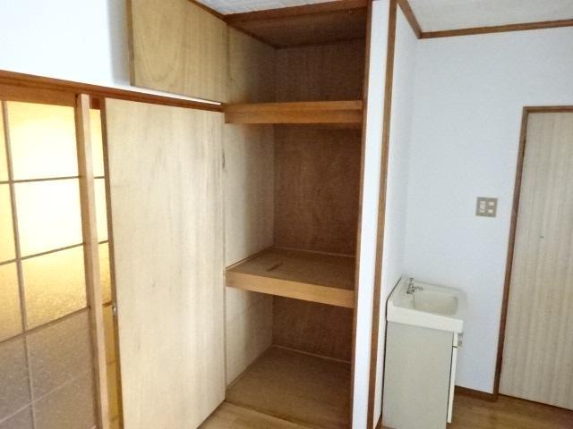 拡大写真:メゾン横須賀 4階401の収納