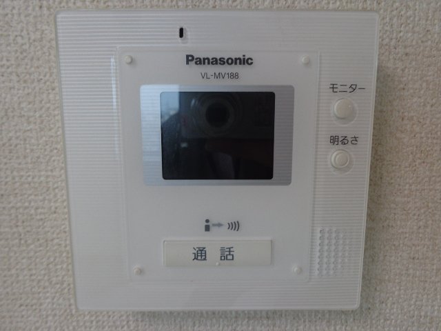 拡大写真:ウィン・ベルⅠ 3階301のカメラ付インターホン