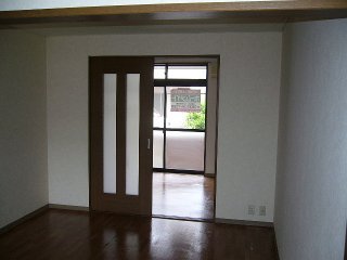 拡大写真:レッドウィング3番館 2階203のリビング(イメージ)