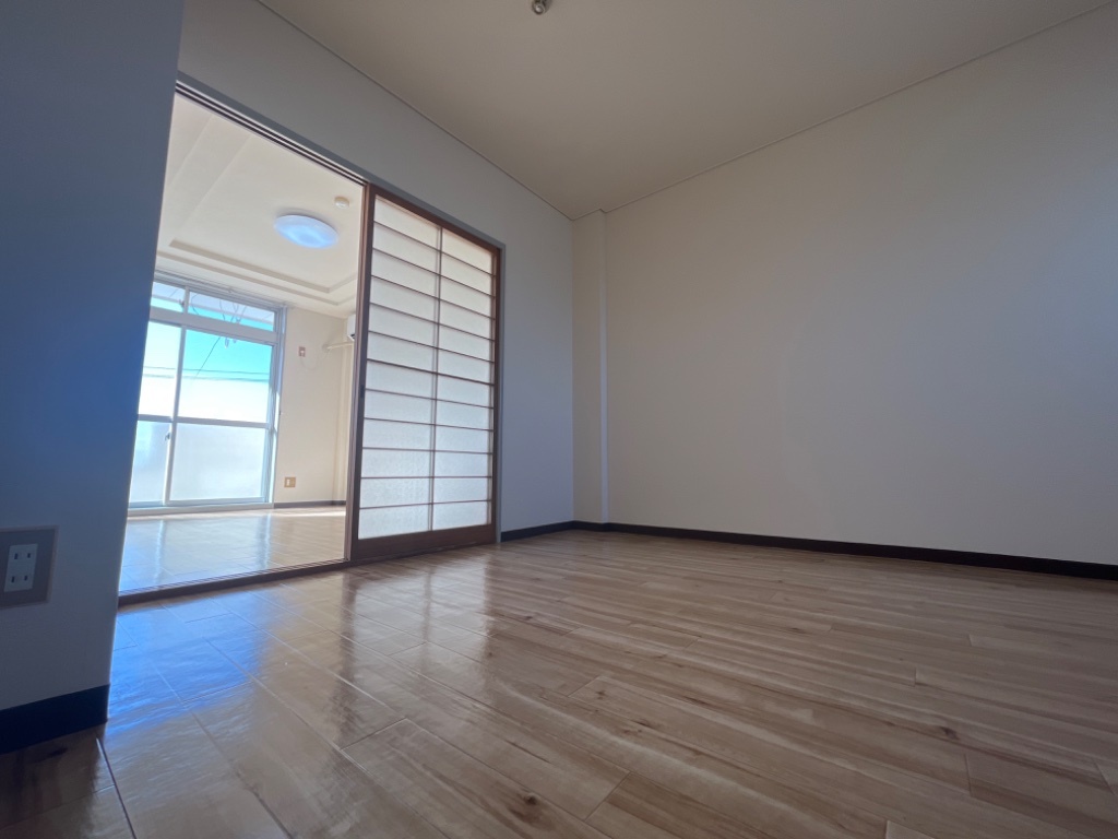 拡大写真:サンパレスSAKAI 3階302の室内