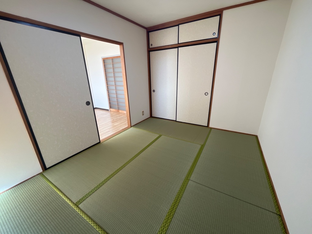 拡大写真:サンパレスSAKAI 3階302の和室