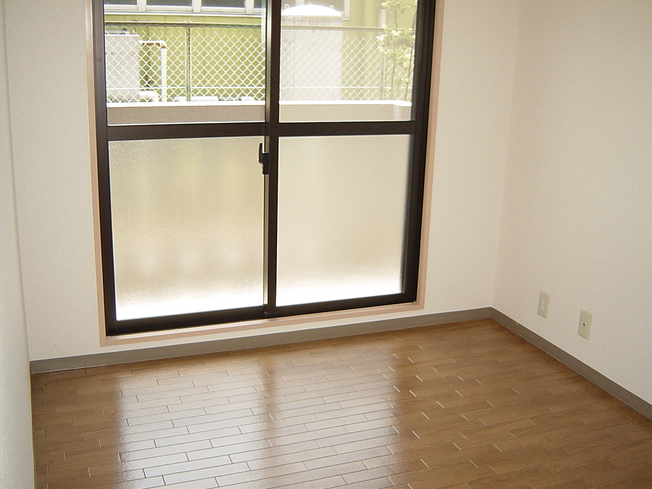 拡大写真:PICO HOUSE A 3階302の洋室