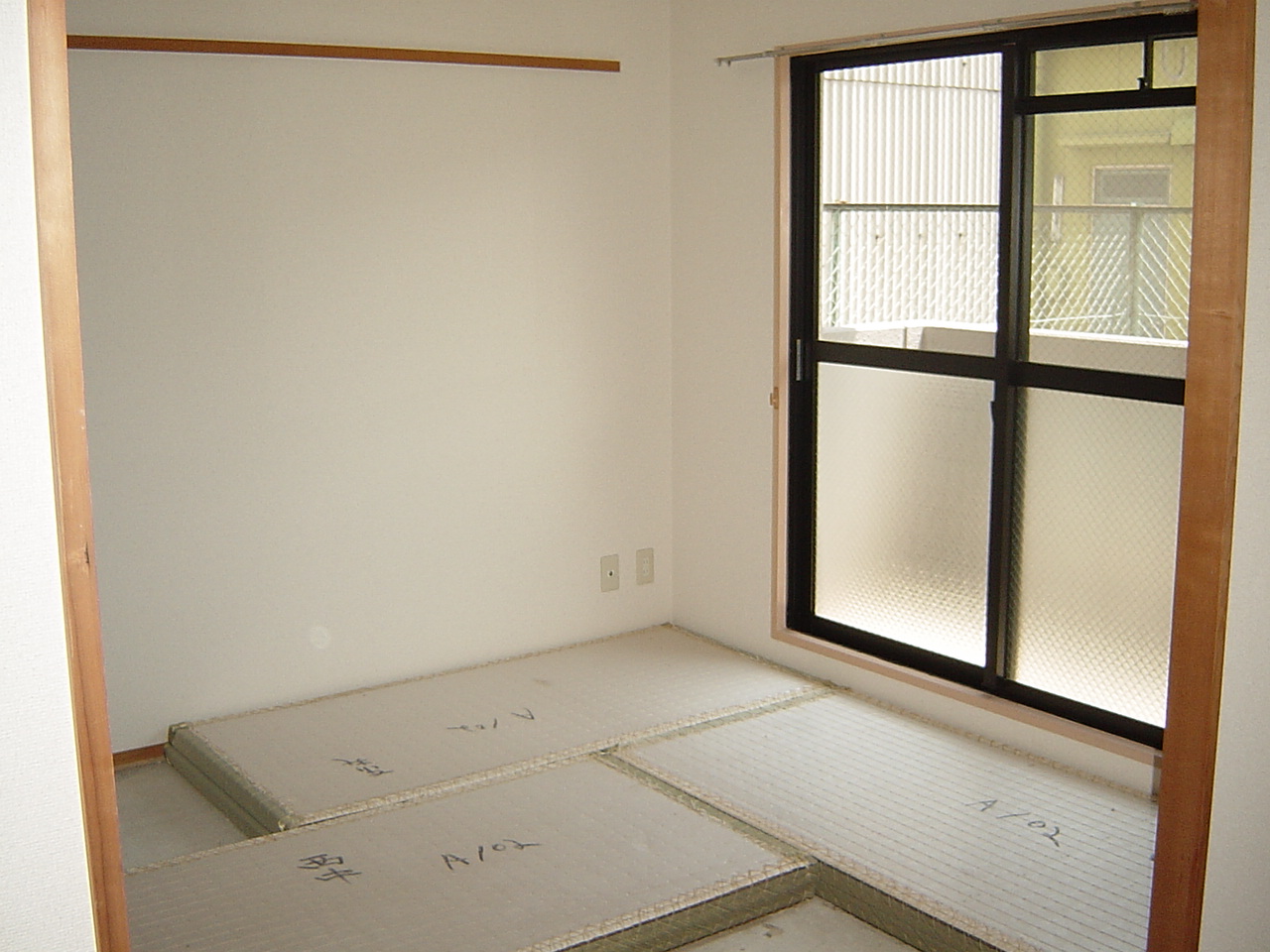 拡大写真:PICO HOUSE A 3階302の和室