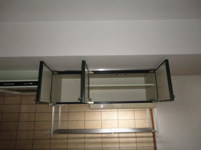 拡大写真:マイン96 1階205の吊戸棚