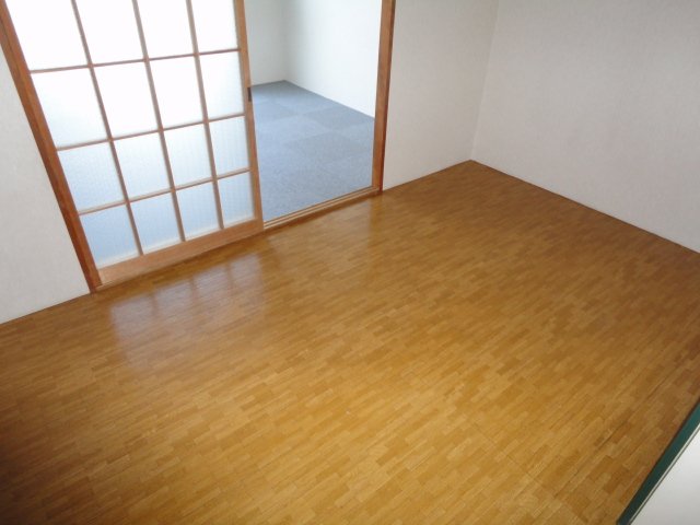 拡大写真:マイン96 1階205のダイニング