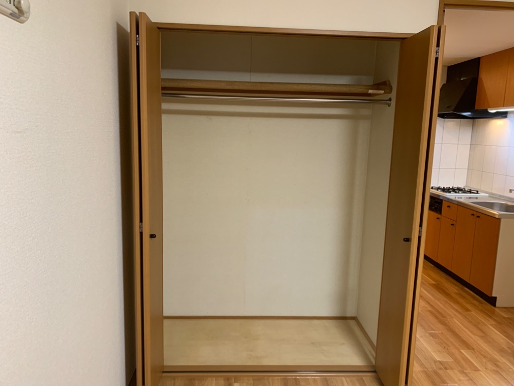 拡大写真:エクセレント,ON 1階103のクローゼット