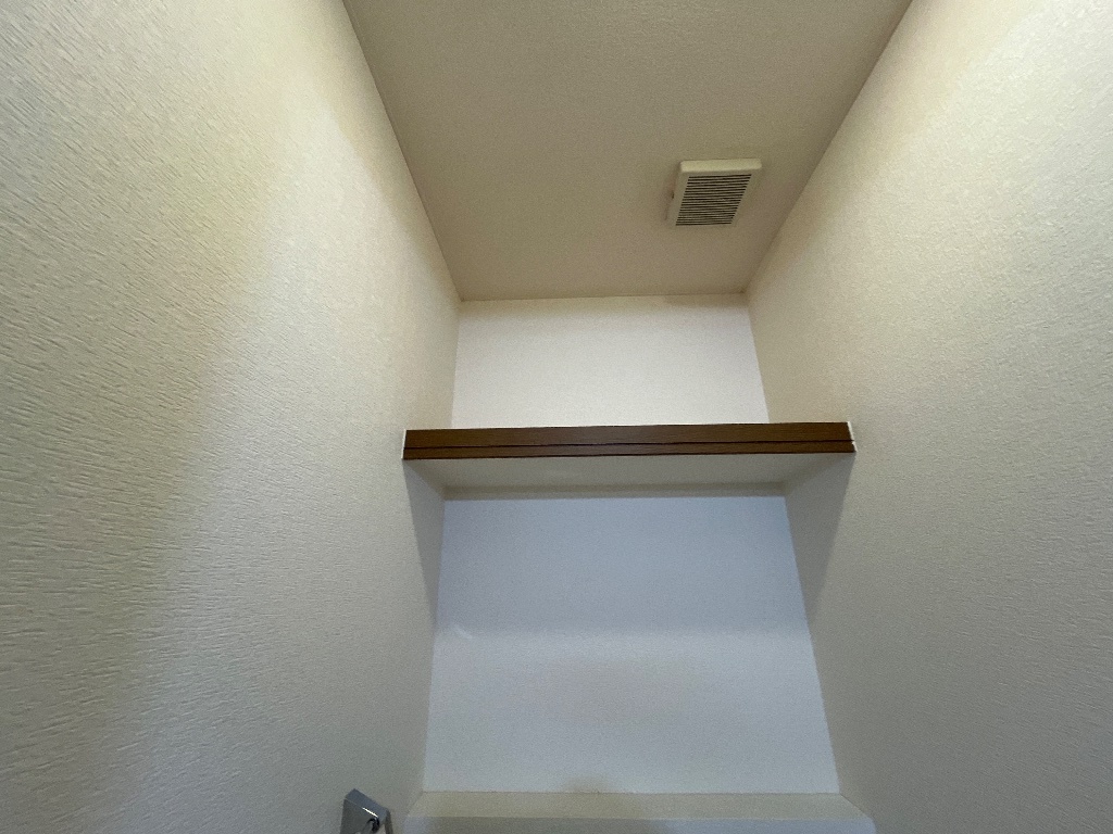 拡大写真:メゾンキャロット 2階203のトイレ棚