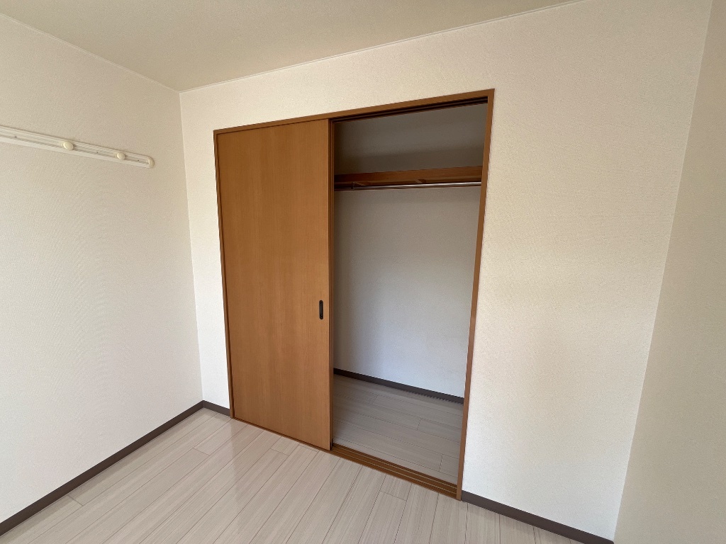 拡大写真:プロニティ オオフク壱番館 1階105の南洋室収納