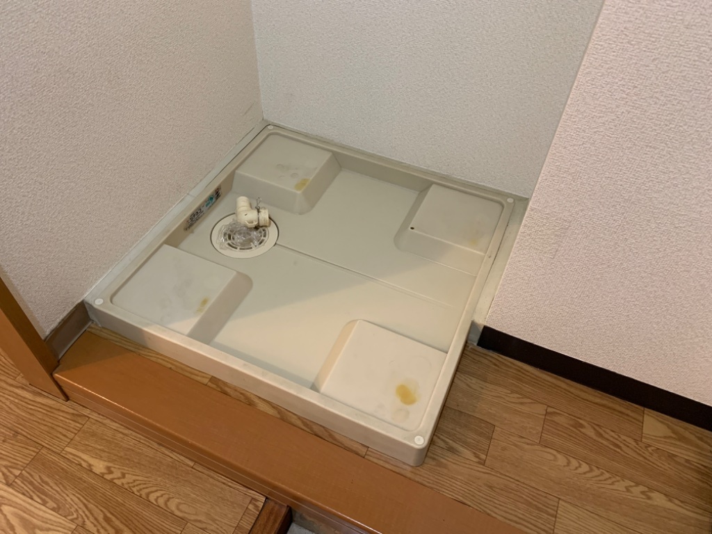 拡大写真:アクシオン武雄駅前 1階102の室内洗濯機置場