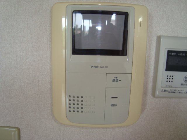 拡大写真:グランディール チェリー 2階205のモニタ付インターホン