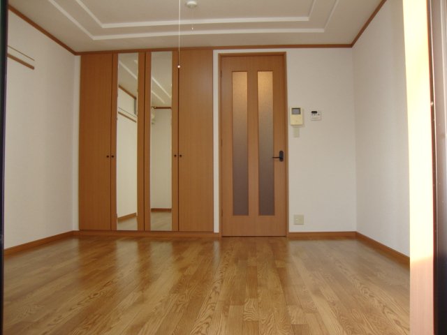 拡大写真:Cozy Hills 1階102の洋室