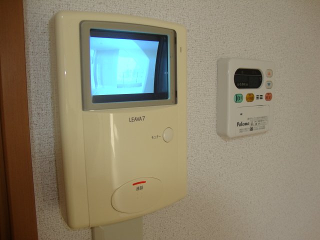 拡大写真:Cozy Hills 1階102のカメラ付インターホン