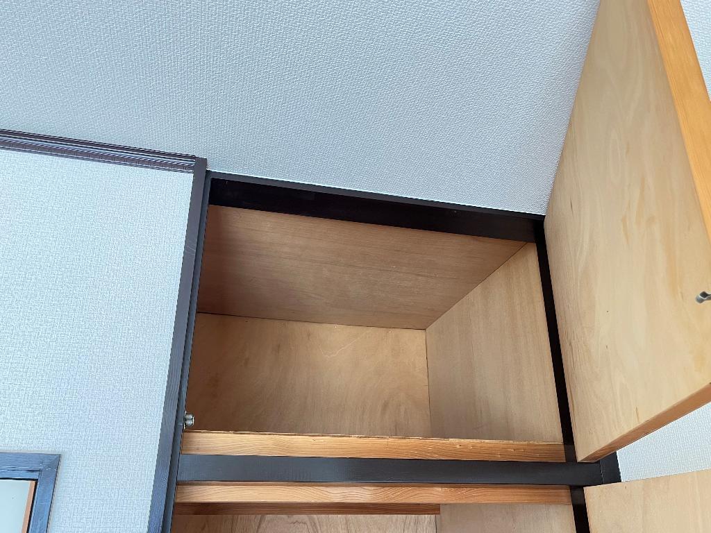 拡大写真:メルシーY&K 1階102の収納上部