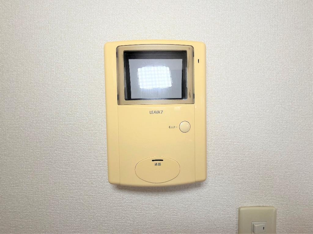 拡大写真:エトワール・アン 1階101のカメラ付インターホン