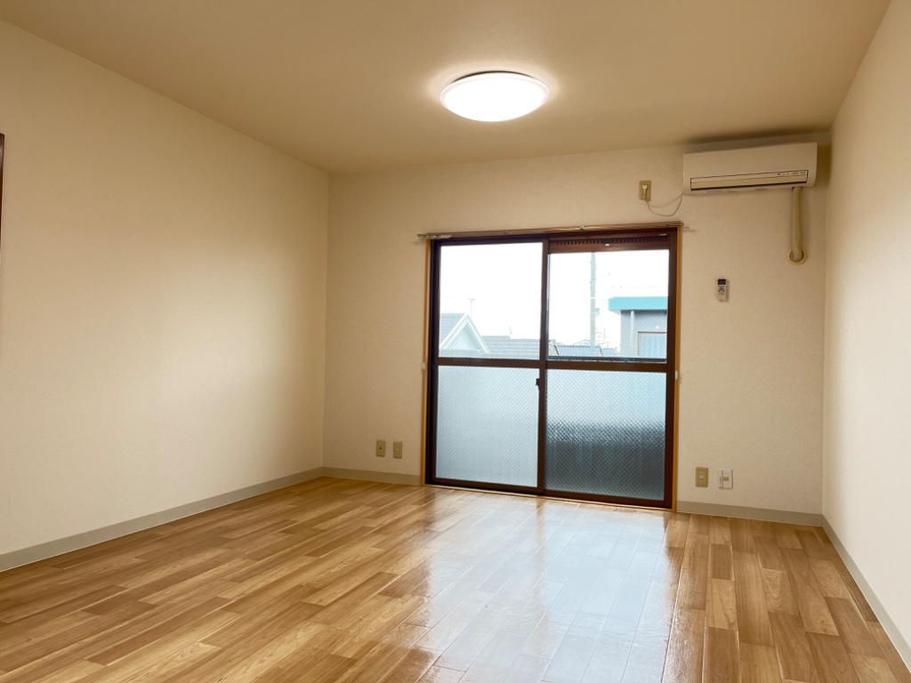 拡大写真：聖マンションⅡ 3階301のリビング