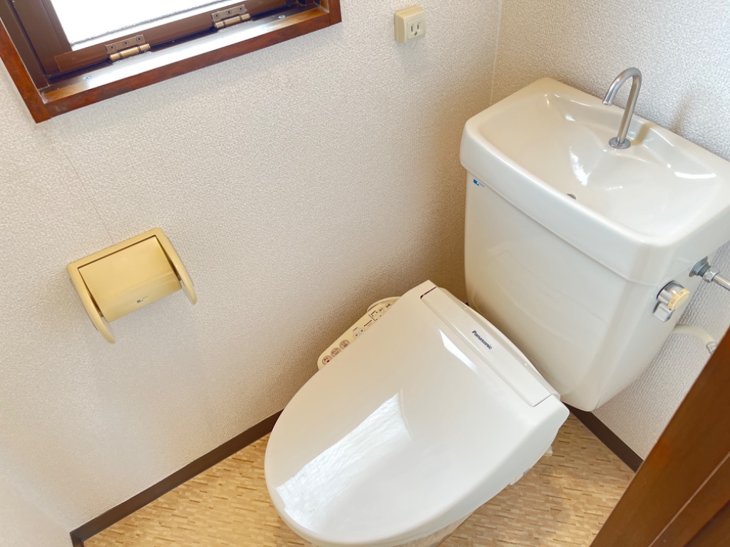 拡大写真：聖マンションⅡ 3階301のシャワー付トイレ