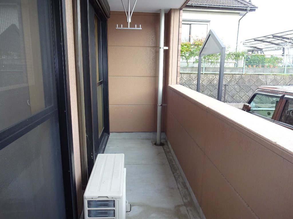 拡大写真:ウルノアパートメントハウス805 1階102のベランダ(イメージ)