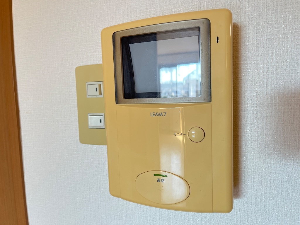 拡大写真:ルミナスハイム羽浦 2階202のカメラ付インターホン