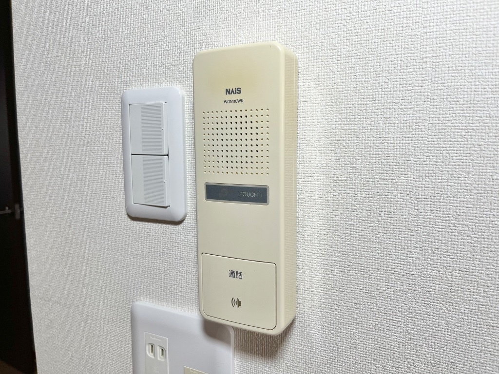拡大写真：エム アスカ 3階305のインターホン