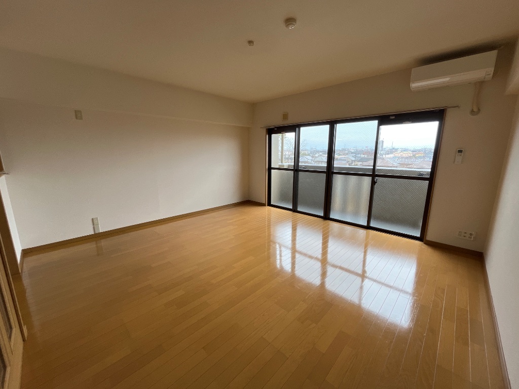 拡大写真:合志市豊岡 2階205のリビング