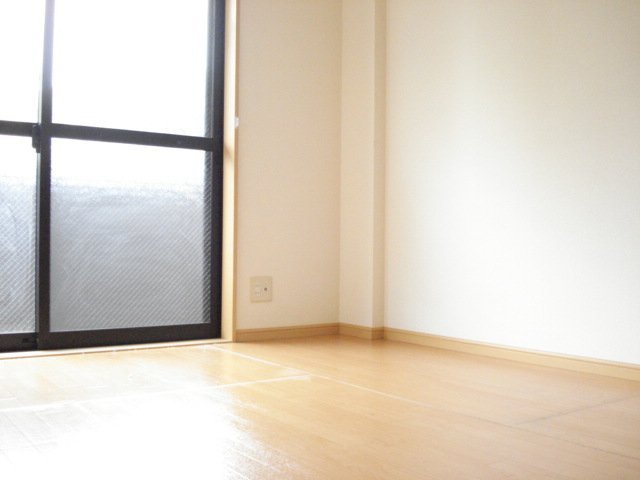 拡大写真:DearCoatNOAnoaⅢ 2階201の洋室