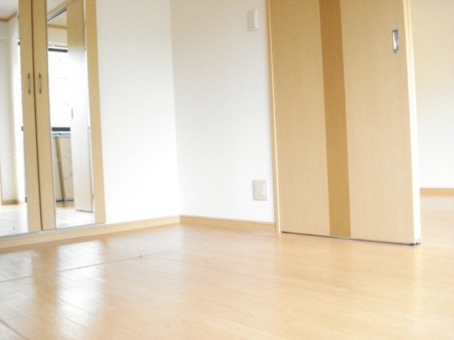 拡大写真:DearCoatNOAnoaⅢ 2階201の洋室